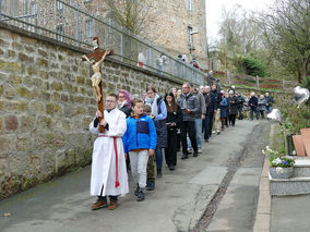 Karfreitgasliturgie und Karfreitagsprozession in Naumburg (Foto: Karl-Franz Thiede)